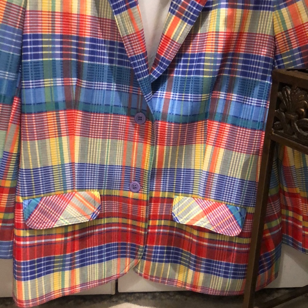 Plaid blazer with two pockets. Medium fit. - Picture 3 of 7
